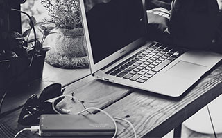 曼联旧将爆发夜！40岁C罗传射建功！青木大四喜安东尼黑贝轰双响